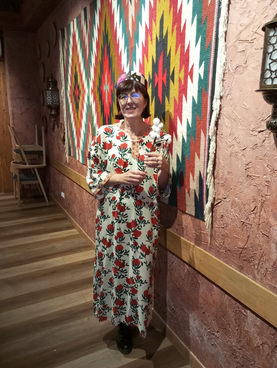 У узбечки нет привычки две косички заплетать...