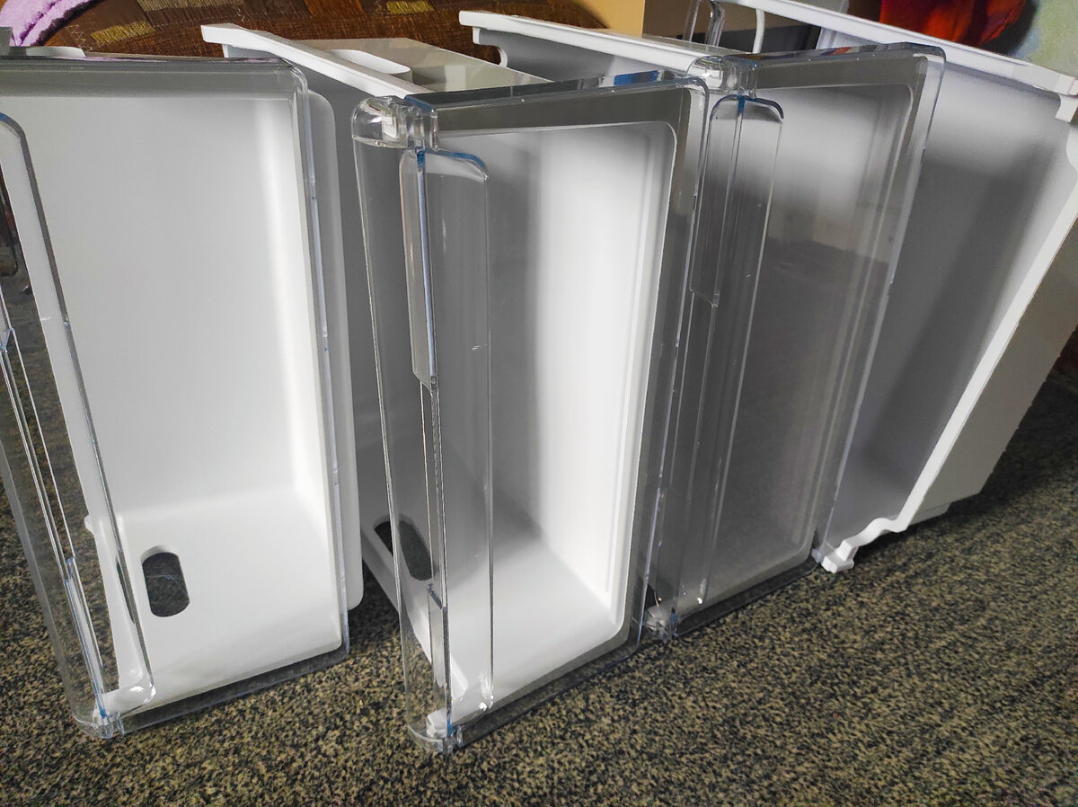 вот они мои ящики из морозильника, лежат грустят, ждут завтрашнего дня, чтобы отправиться на место