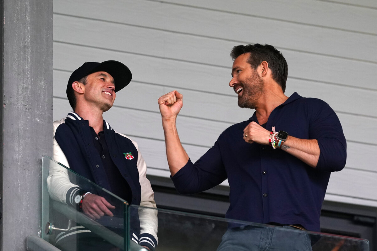     Райана Рейнольдса «тошнит» от того, сколько денег он потерял, вложив в ФК «Рексем»