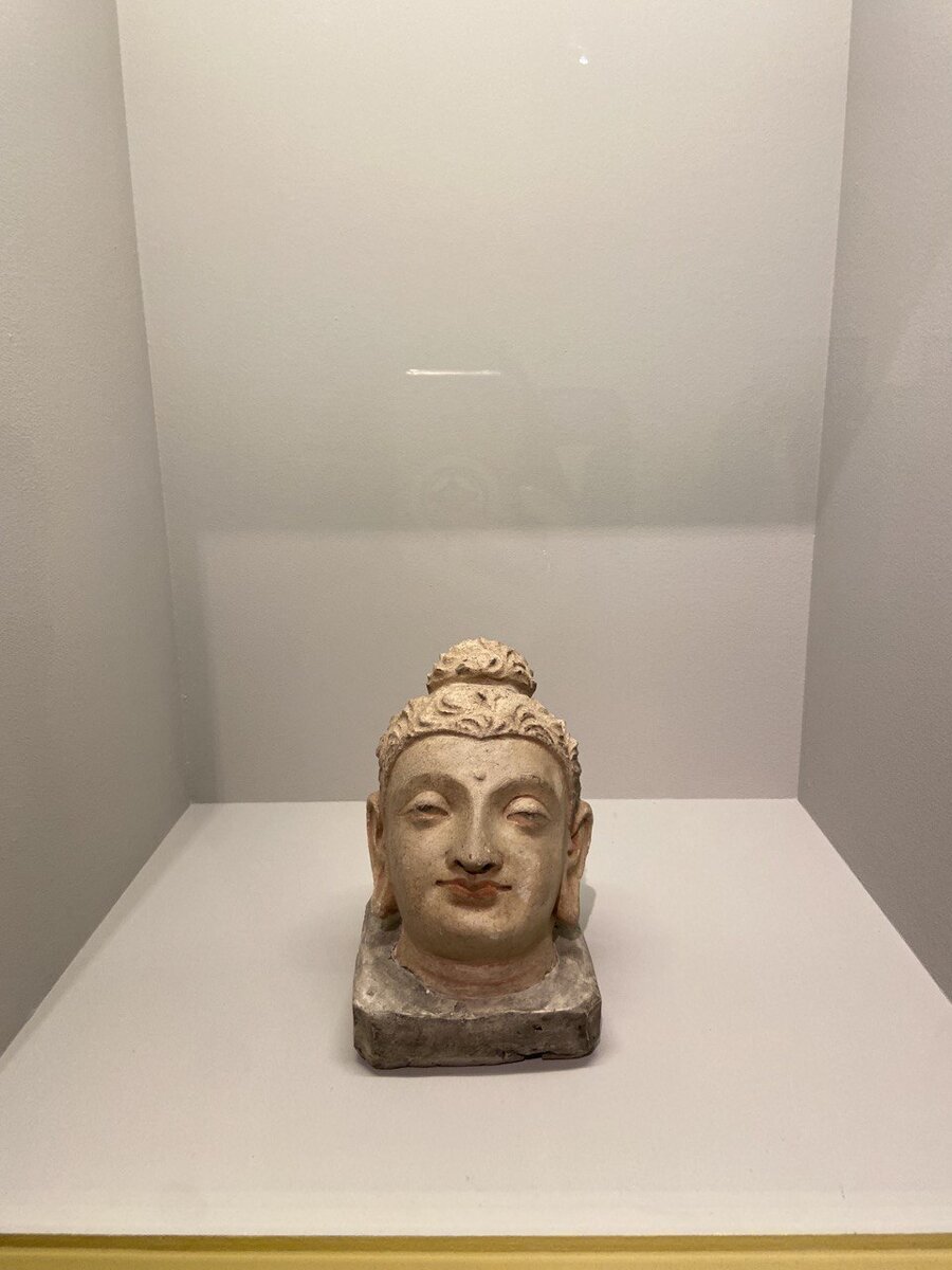 Голова будды, 2-3 век, Гандхара.