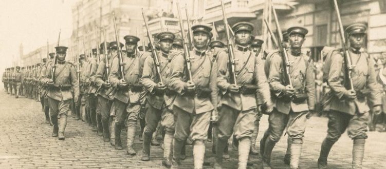 Японские солдаты на территории Кореи.