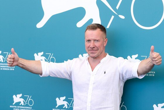    Актер Алексей Кравченко на фотосессии съемочной группы фильма «Раскрашенная птица»