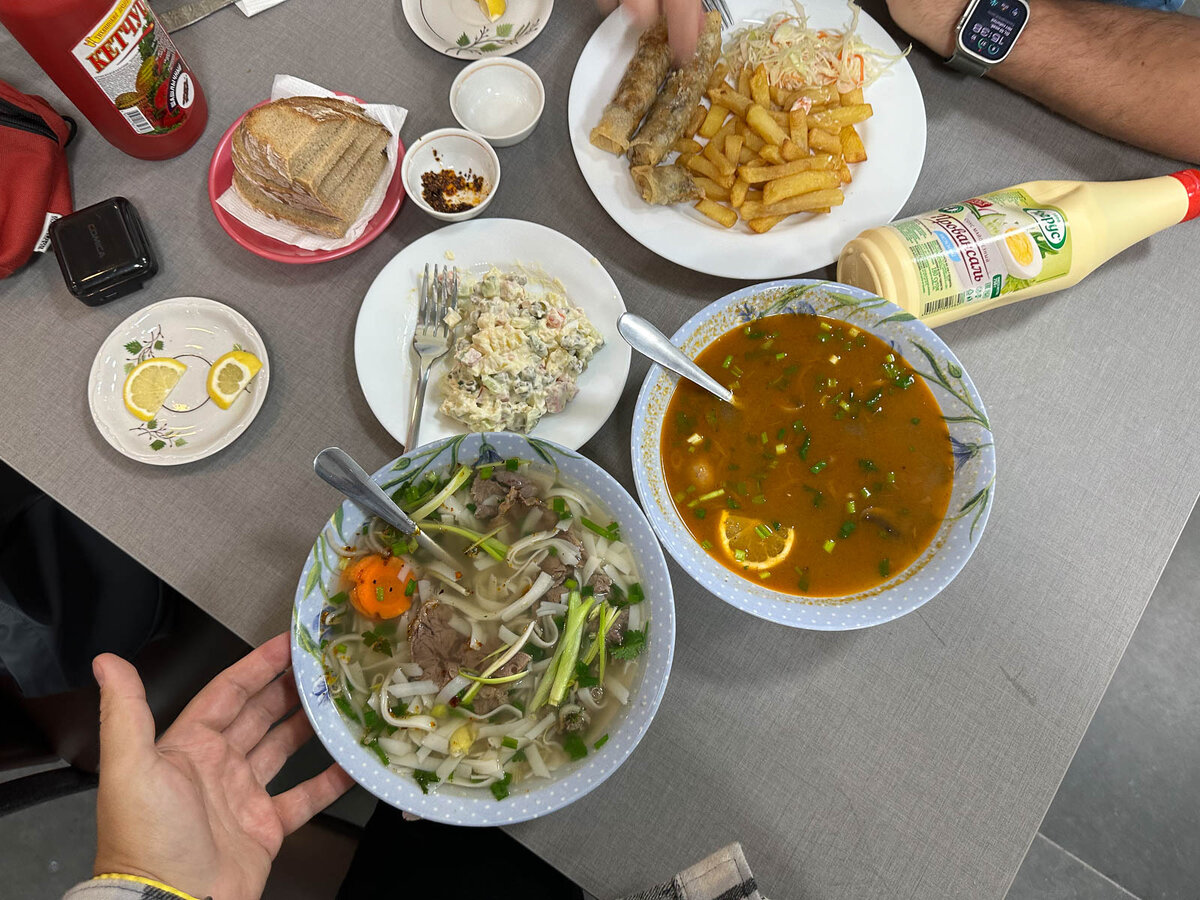 На Немиге открылся двухэтажный «Сайгон» такой, как на Жданах. Проверяю, что  можно заказать на 50 рублей | KOKO.BY | Дзен