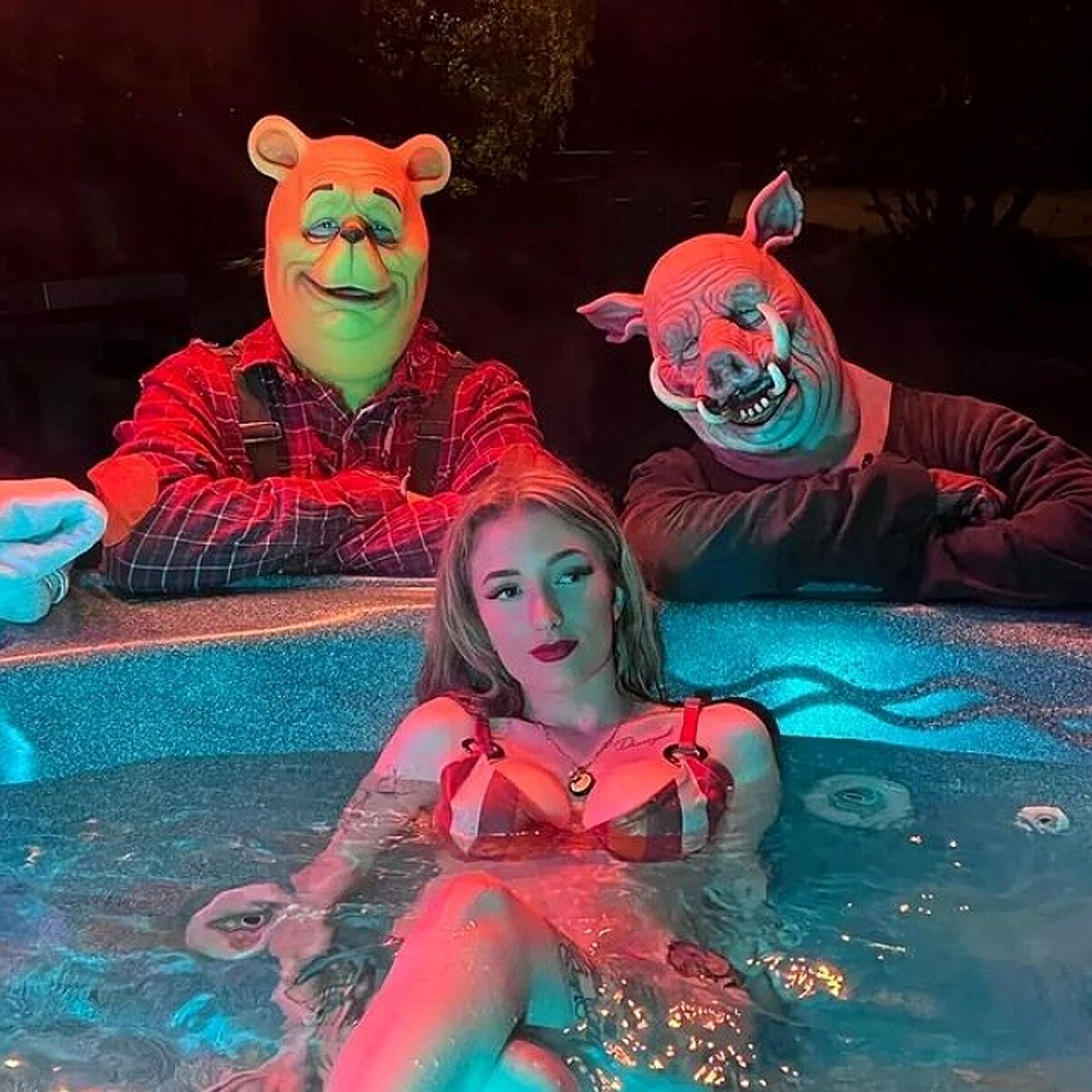 Кадр из фильма «Winnie the Pooh: Blood and honey».