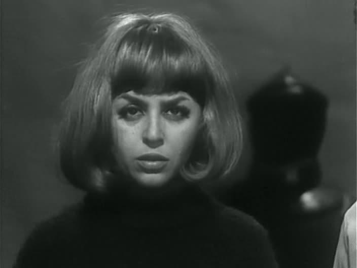 Кадр из фильма "Где третий король?" взят для иллюстрации из Яндекс Картинки.  Постер