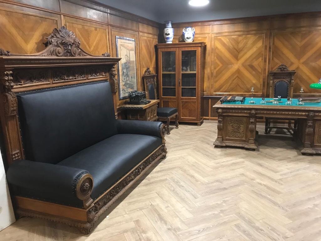 Сталинский диван и стол с сукном Фото автора блога