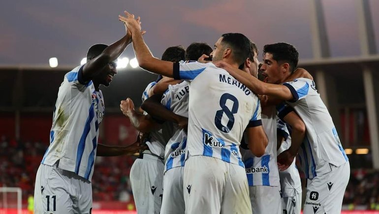    Игроки «Реал Сосьедад» радуются победе над «Альмерией».ФК «Реал Сосьедад»