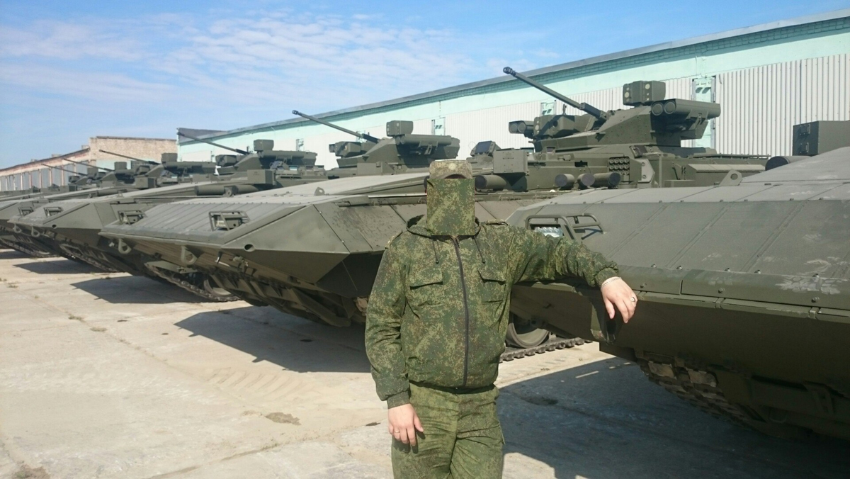 Танки без экипажа. Т-15 БМП. Танк т-15 Армата. Т-15 БМП вооружение. Т-15 Курганец БМП.