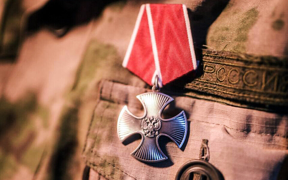 ​Механик, истекая кровью, спас двоих бойцов Фото: t.me/telkomm