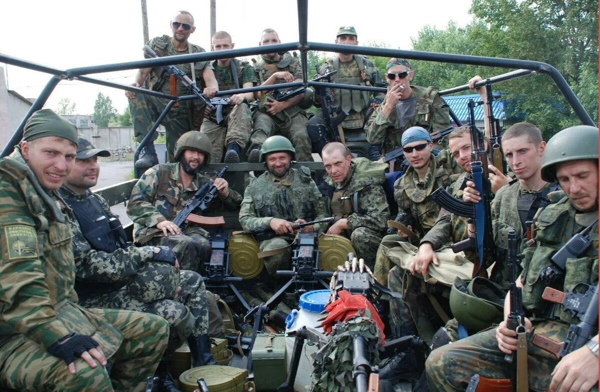 Бойцы Донецкого ополчения, они первыми оказали сопротивление  войскам ВСУ. Теперь это хорошо оснащённые , опытные   солдаты  российской армии.