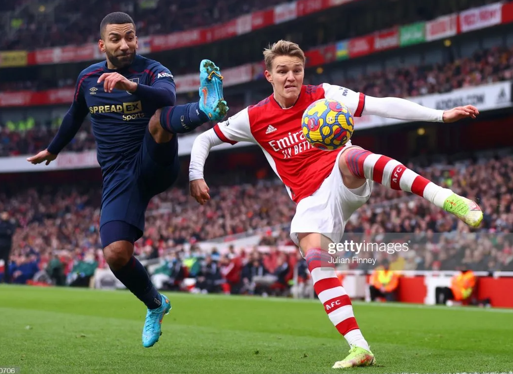 Arsenal 2022. Манчестер англия. Апл новости из арсенала. Ливерпуль арсенал прямая трансляция. Нельсон арсенал 2022.