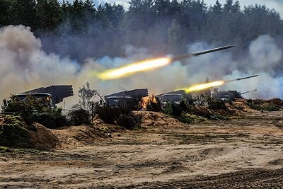 ШТУРМ ПОД АВДЕЕВКОЙ. ИДЁТ МОЩНЫЙ БОЙ. ФОТО: MOD RUSSIA/GLOBALLOOKPRESS