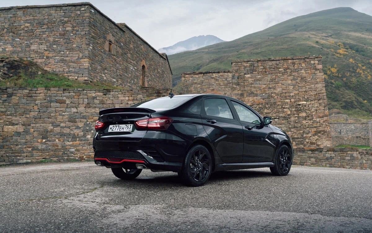 АвтоВАЗ опубликовал прайс-лист на Lada Vesta в версии Sportline. | АВТО-МИР  | Дзен