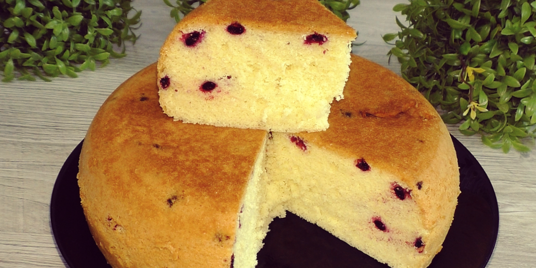 Без разрыхлителя; 3 основных продукта и добавки, вкусный бисквитный пирог к чаю