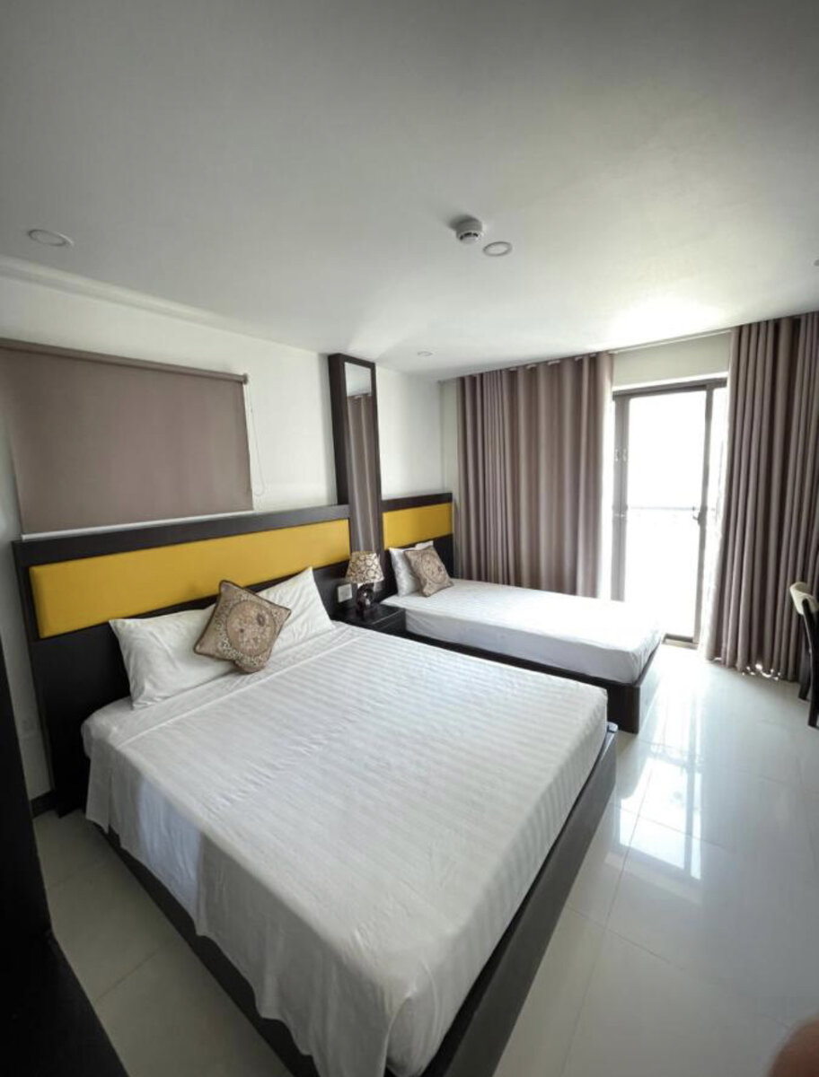 Tokia Hotel находится неподалеку от Лотоса, в центре. Стоимость на 2 чел. 860 руб. за сутки