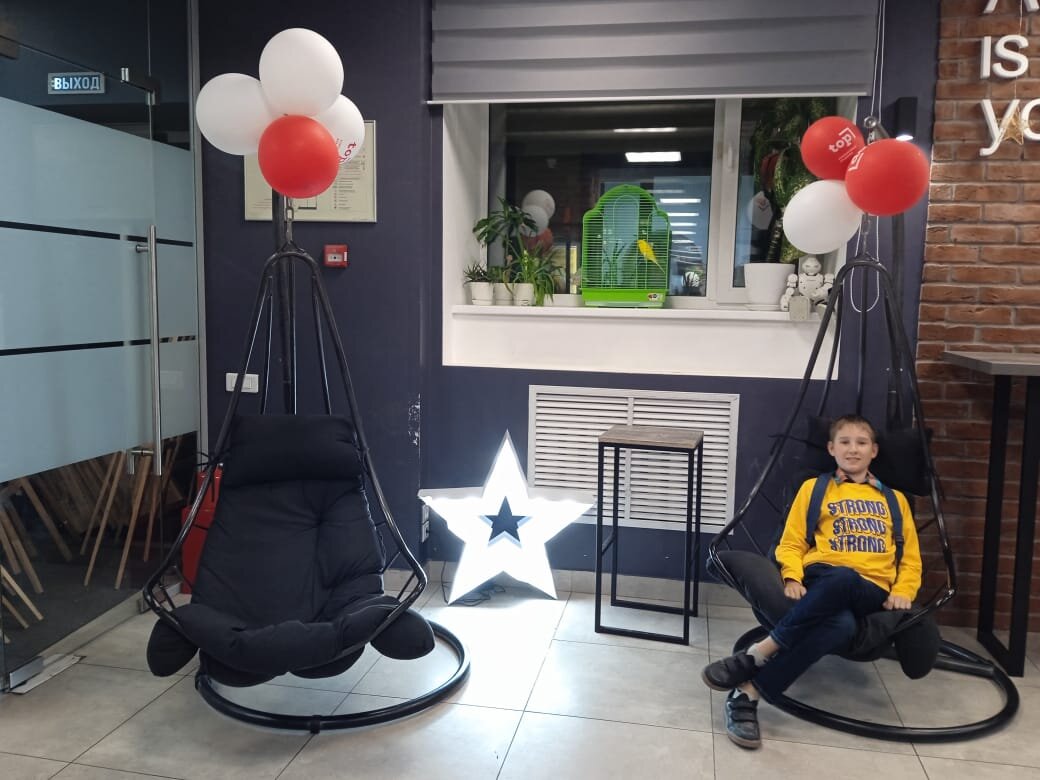 Что нужно для полного счастья ребёнку? Зажечь звезду и сесть рядом!