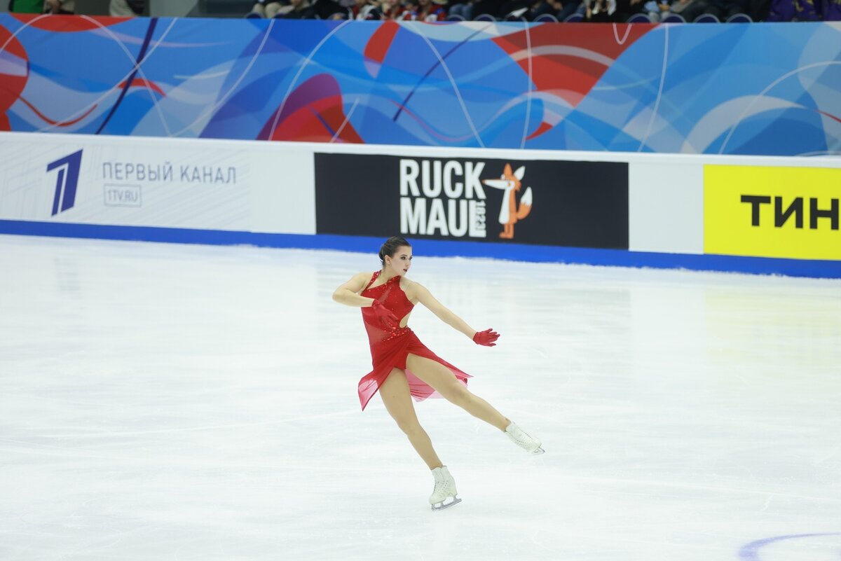 камила валиева 3 этап гран при в казани. ксения синицына фигуристка. 3 этап гран при по фигурному катанию 2022 казань. валиева гран при 2022 казань. камила валиева 2022.