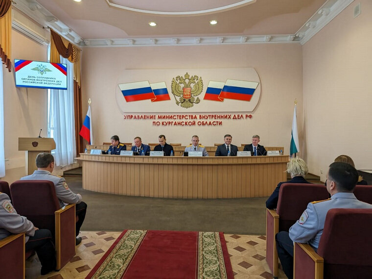    Начальника полиции в Курганской области наградили нагрудным знаком от МВД России
