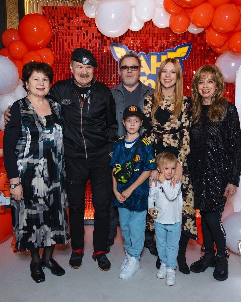    Семья Пресняковых