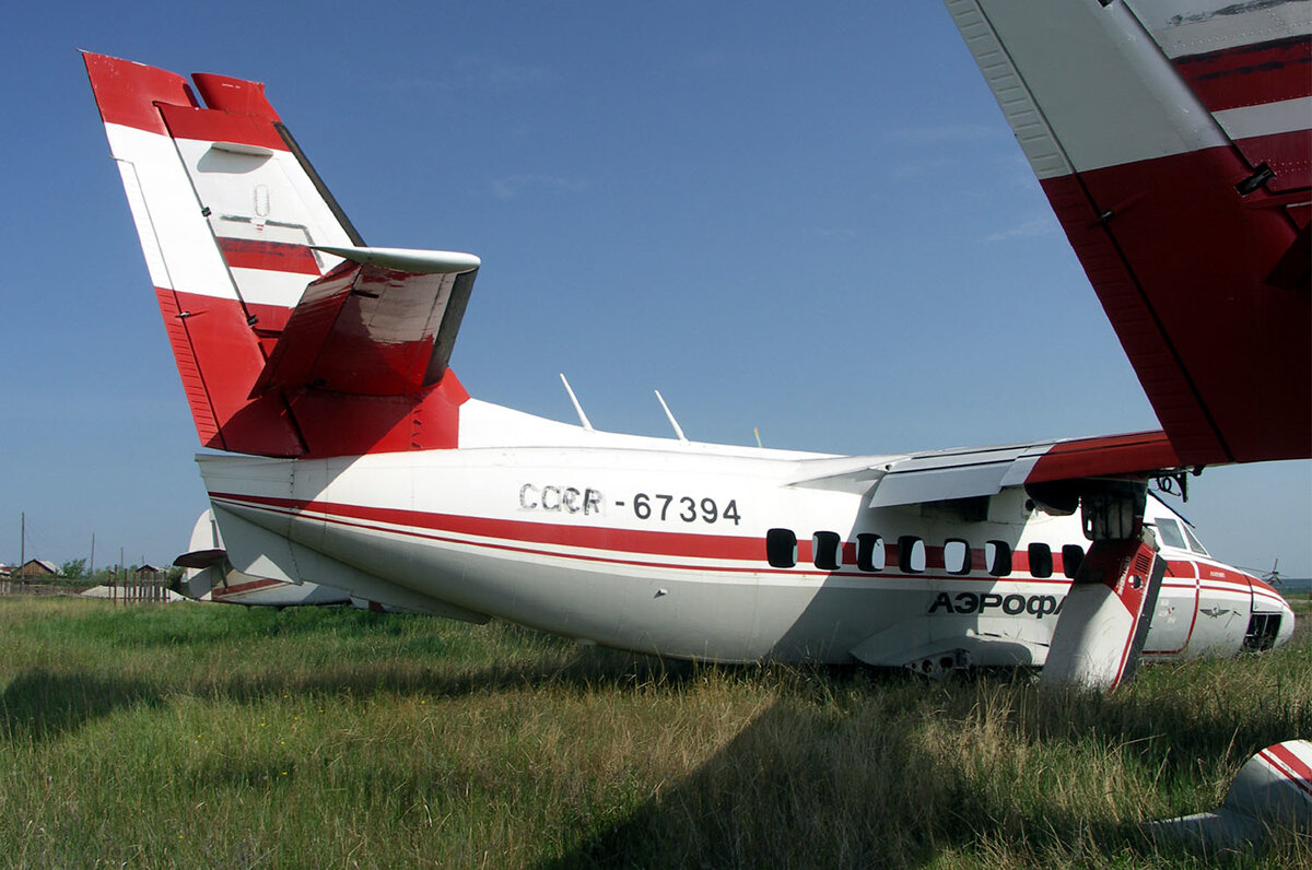 Л-410УВП RA-67394 Якутия, Якутск, Маган, 22 июня 2008 года. Фотография © Василий Гоголев