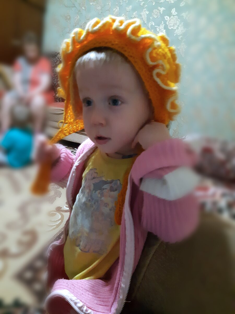 Слава мою старую кофту примерил