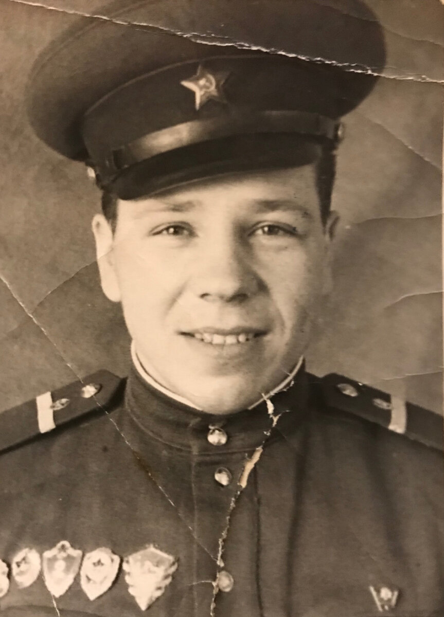 Вот таким был дедушка при знакомстве. Фото 1962 года