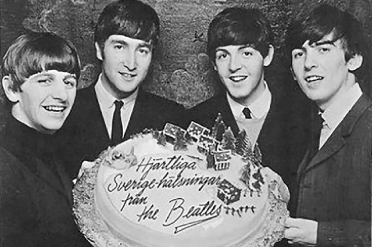    Возглавившая хит-парад песня The Beatles была написана при помощи ИИ
