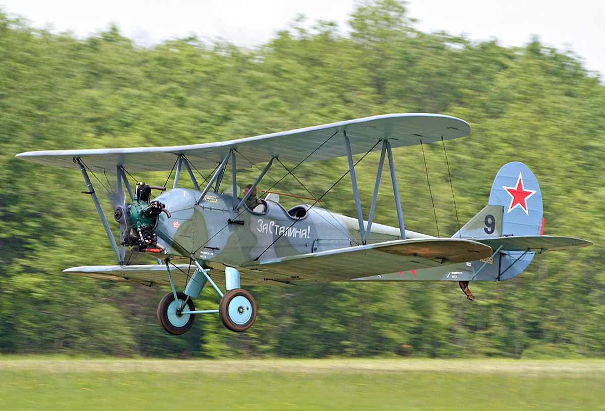 По 2 самолет скорость. Поликарпов у-2. У-2 самолёт кукурузник. Самолет an-2 биплан. Поликарпов по-2.