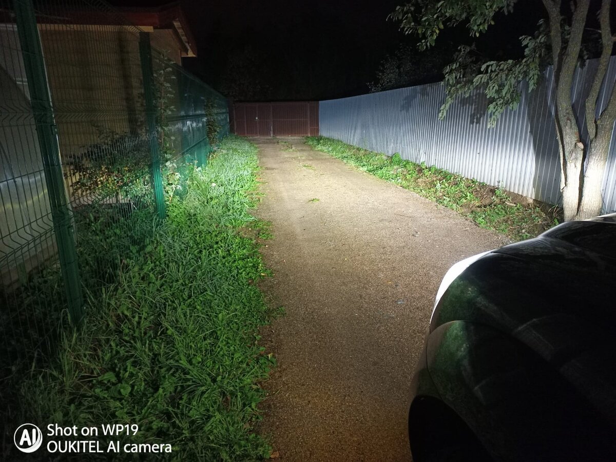 Мощность ламп 110 ват (55 ват на лампу). Цоколь Н7. 4300К жёлто белое свечение.