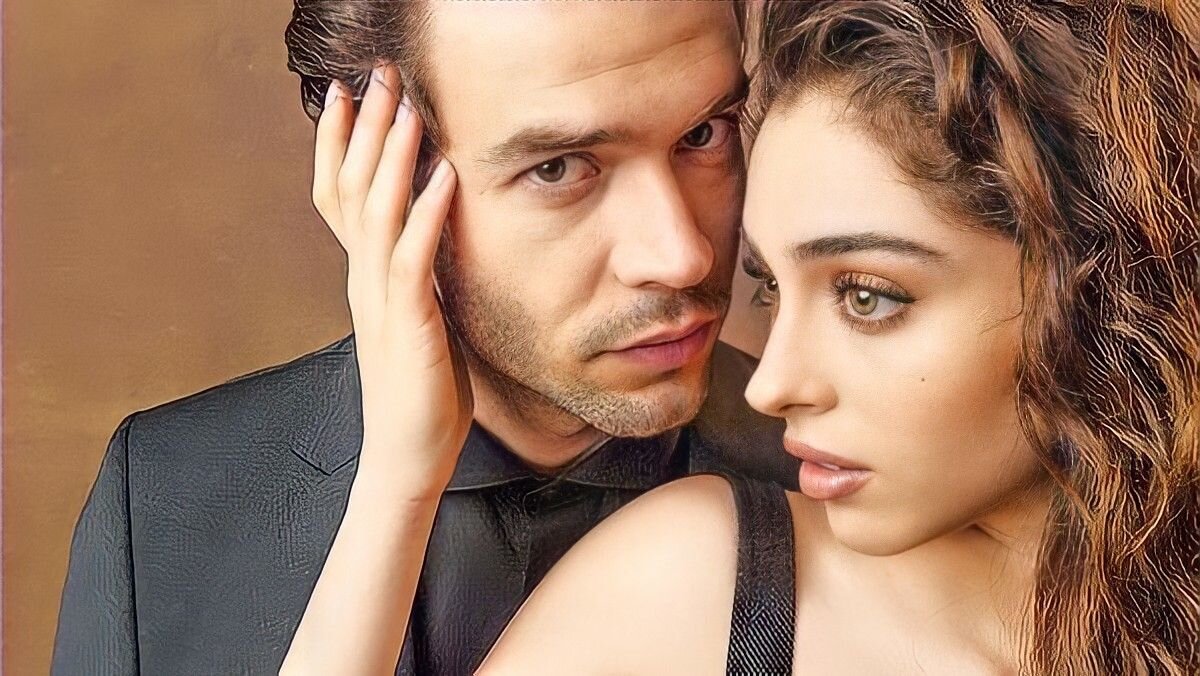 Пара, которая рассталась. Айтач Шашмаз и Джемре Байсал. Картинка из Интернета.