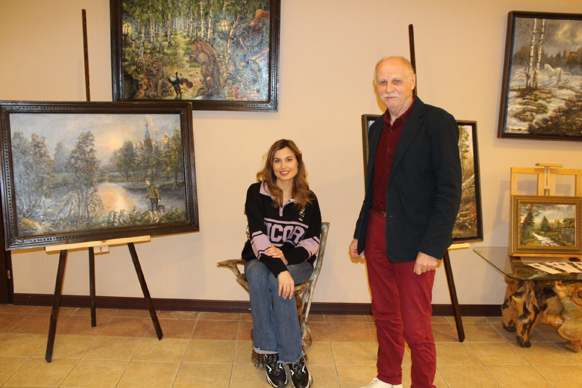 Художник Виктор Золотов на выставке в комплексе отдыха "Завидово". Фото Андрея Объедкова