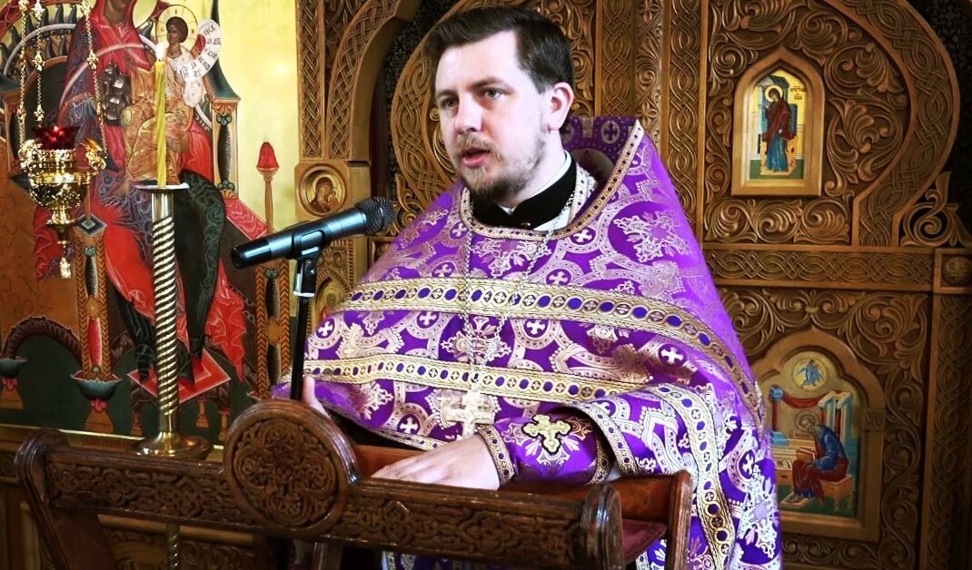 Дионисий Свечников — протоиерей, священнослужитель кафедрального собора свв. Жен-Мироносиц (г. Баку).