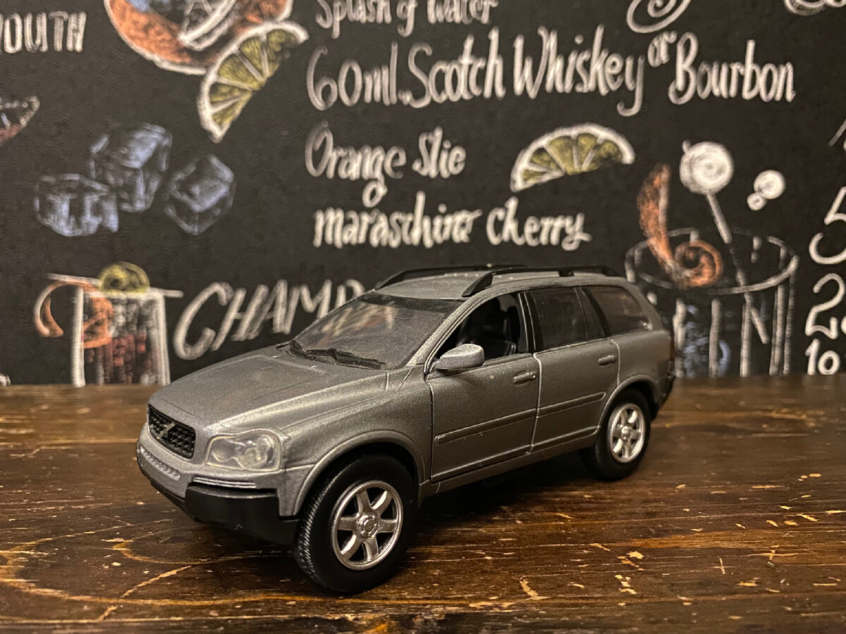 Случайно выживший Volvo XC90 V8 AWD от New Ray в масштабе 1:32 | Масштабный  тест-драйв | Дзен