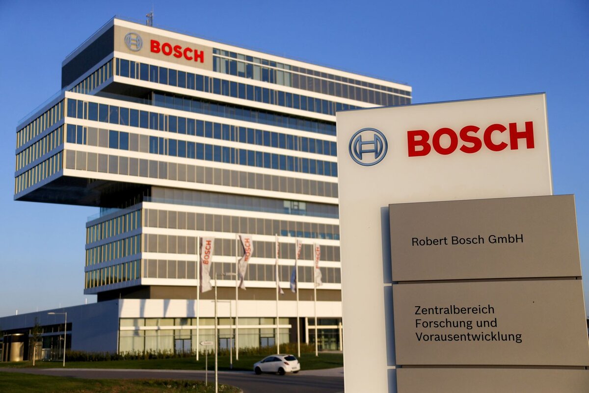 Гмбх логотипы. Южфарм фото завода. Company gmbh. Gesellschaft. Company gmbh.