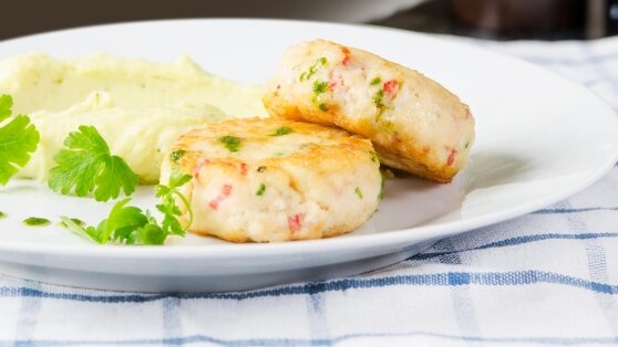    30 минут на кухне: котлеты из крабовых палочек с сыром и чесноком Татьяна Сидорова