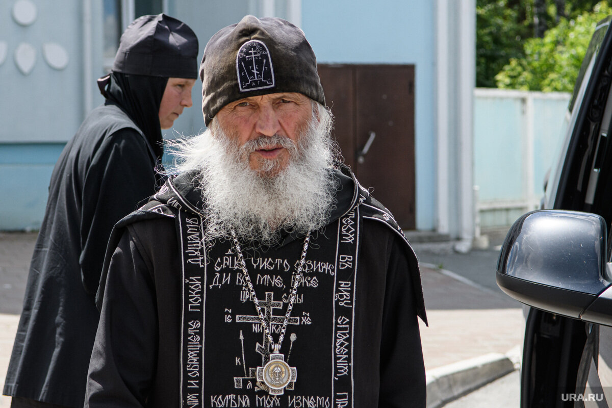 Отец сергиев. Схиигумен отец Сергий Романов. Схиигумен Сергий Романов Екатеринбургская епархия. Схиигумен Феодор Ожиганов. Схиигумен Сергий Романов в СИЗО.