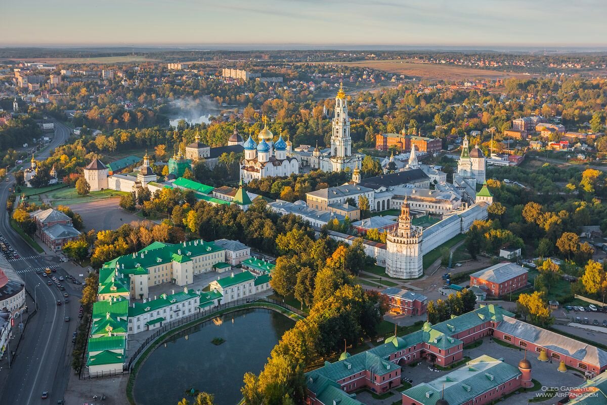 Сергиево. Сергиев Посад Лавра. Лавра Сергиев Посад панорама. Монастырь Троице-Сергиева Лавра вид сверху. Сергиев Посад Лавра вид сверху.