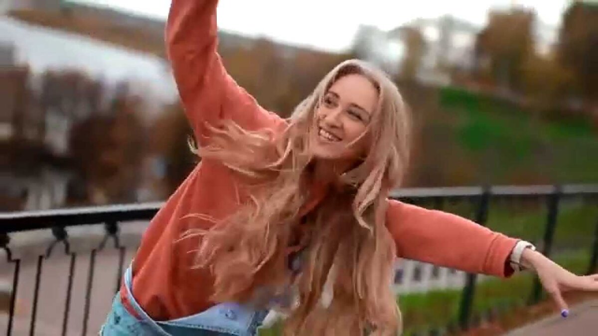 Кадр из видео с песней-переделкой «Николай» (Натали) на свадьбу от друзей 