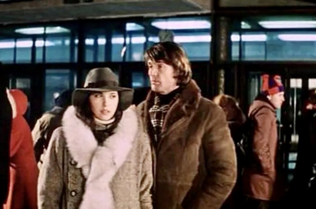 Кадр из фильма "Самая обаятельная и привлекательная", 1985 год 