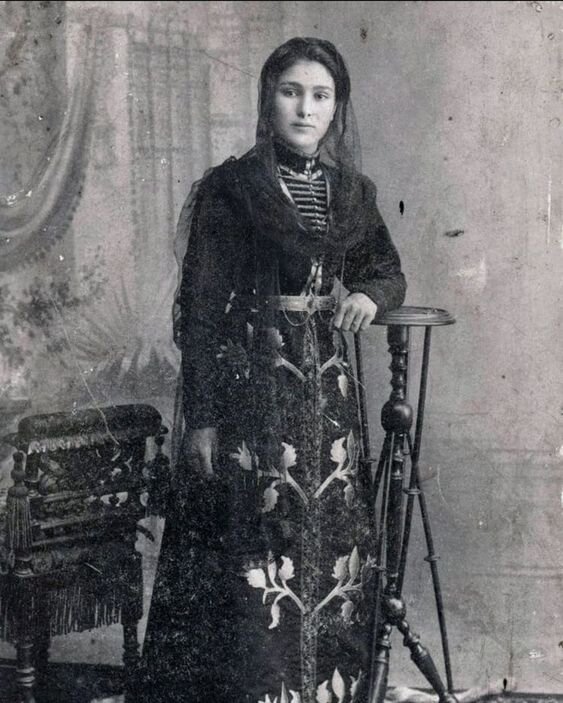 Ещё одна черкесская красавица на фото 1909 года
