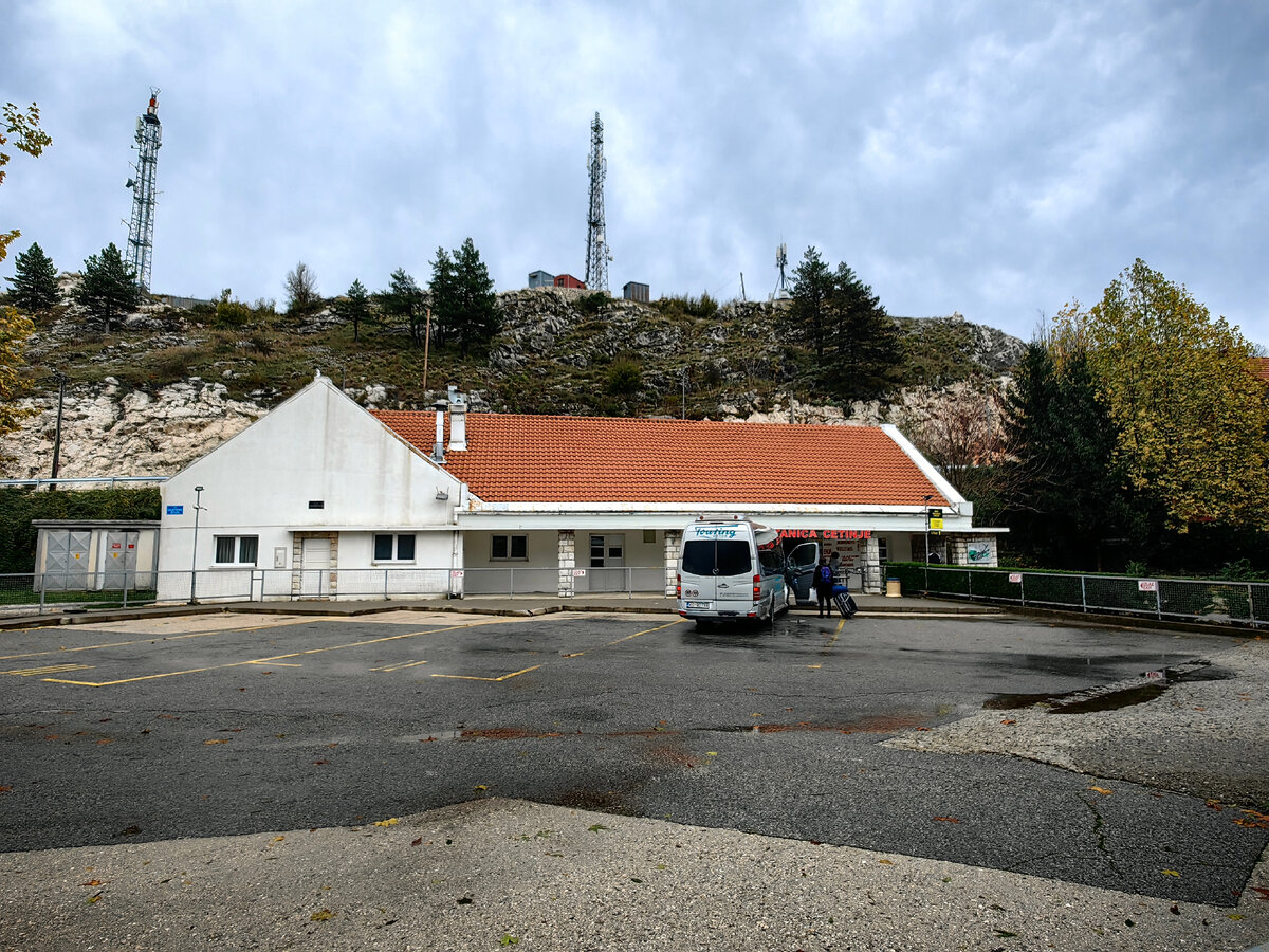 Автобуска в Цетинье. 