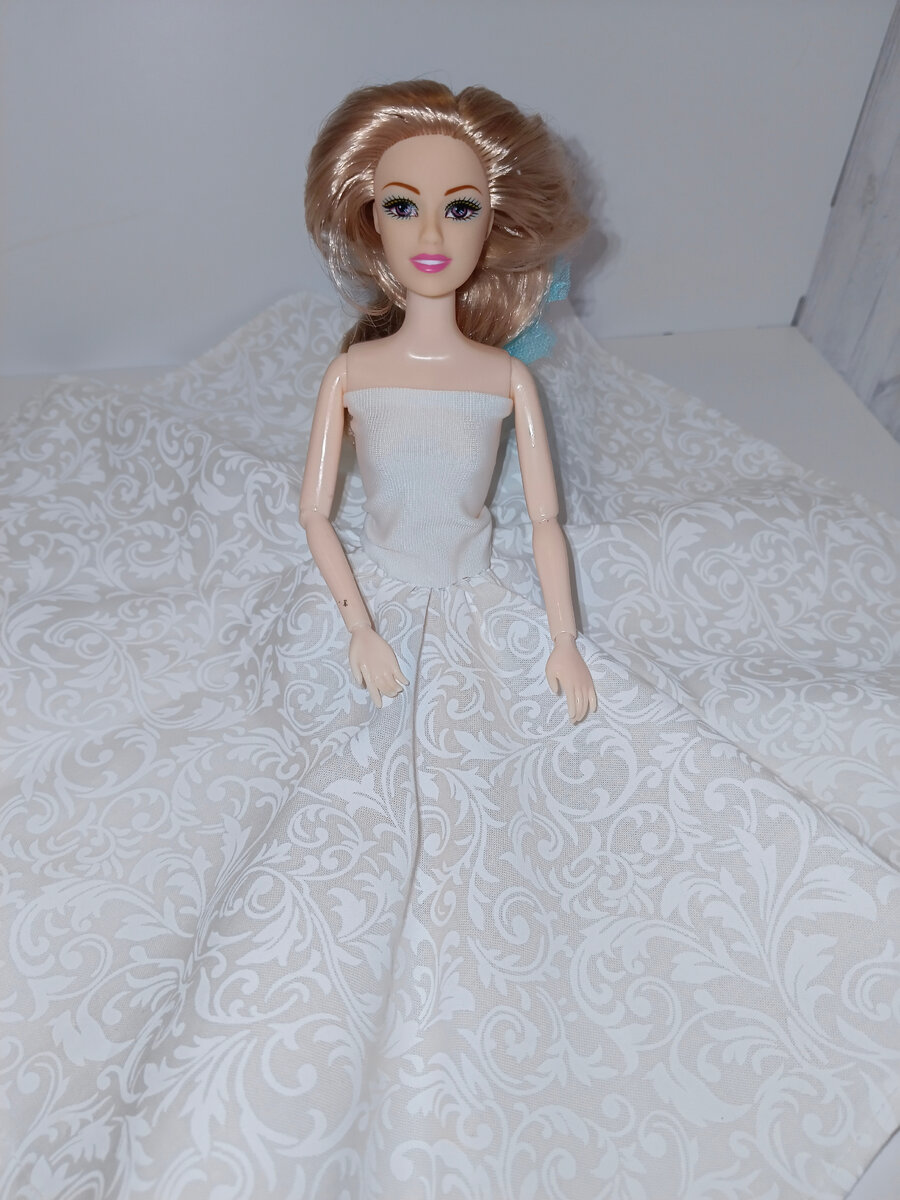 Эксперимент раз. Платье с юбкой солнце. Вид сидя.