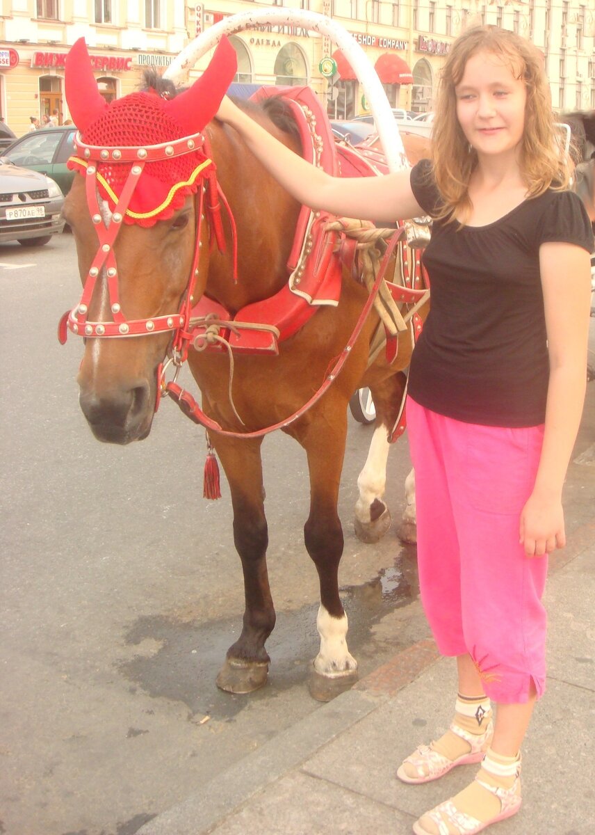 2010 год, Санкт-Петербург, Света и лошадь. 