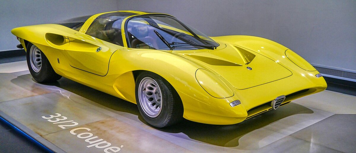 Автомобиль Альфа Ромео 33 Stradale