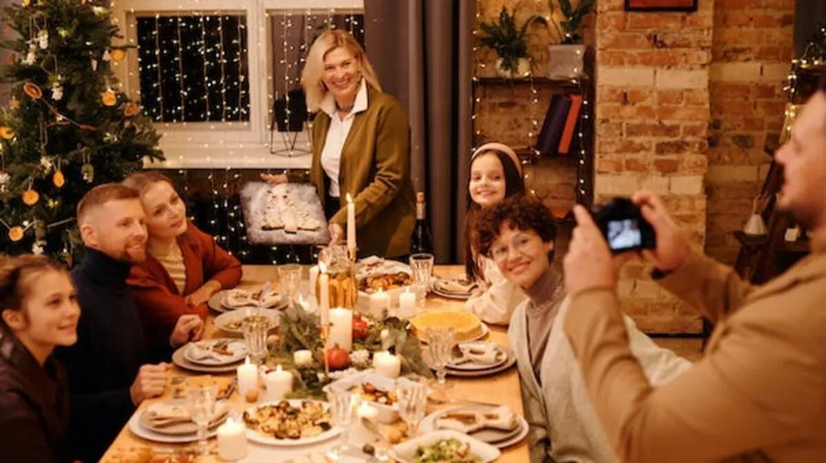 Мясо должно быть обязательно на столе. Фото: pexels.com