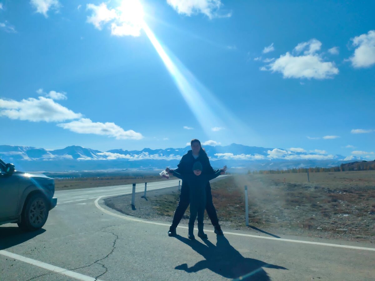 За нами Северо-Чуйский хребет. 