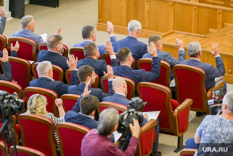    После внесения районом предложения об изменении карты области, решение должны принять депутаты заксобрания региона