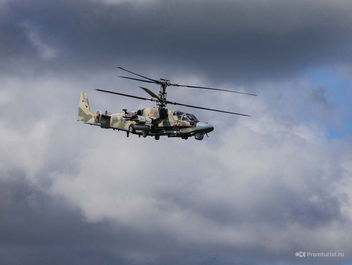 Посмотрел боевой заход на цель и пуск ракет вертолёта Ка-52. Делюсь с вами фотками