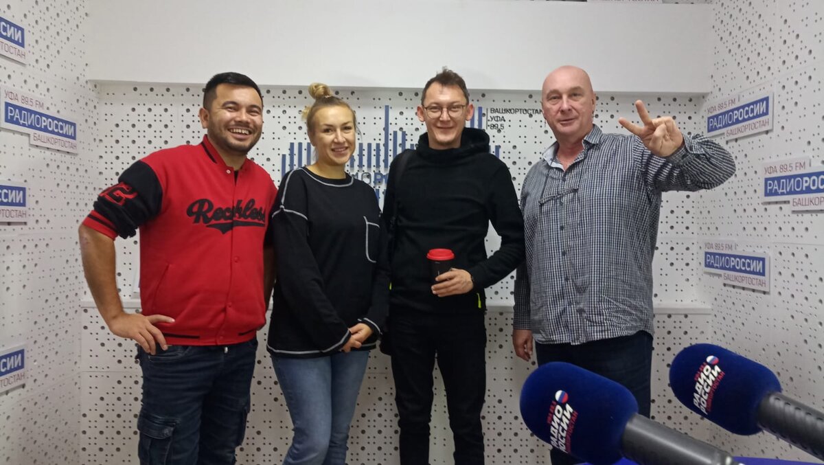    "Самовар" 13 ноября: музыканты оркестра "Бишбармак" этим утром были нашими гостями