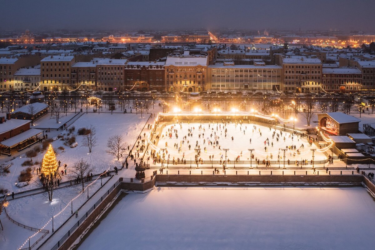 Каток в петербурге. Каток новая Голландия в Санкт-Петербурге. Новая Голландия Петербург каток. Голландия СПБ каток 2022. Каток на острове новая Голландия.